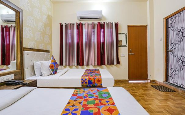Fabhotel Shivam Palace
