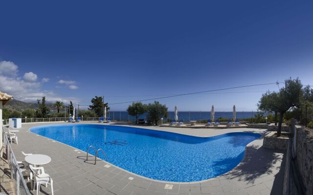Kardamili Beach Hotel
