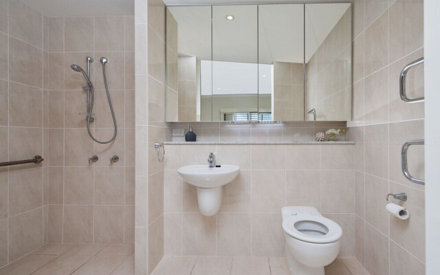 Whispering Sands at Corlette - 2