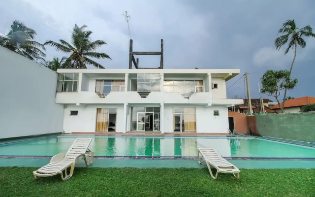OYO 264 The Ocean Resort