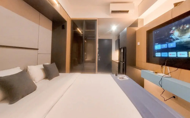Cozy and New Studio at Collins Boulevard Apartment