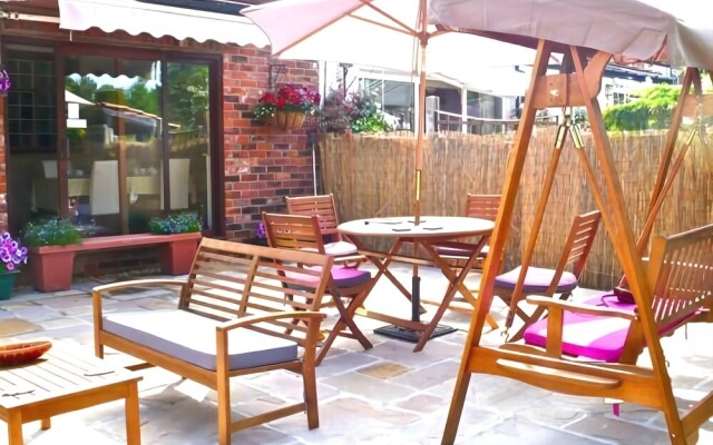 Acorn Guest House