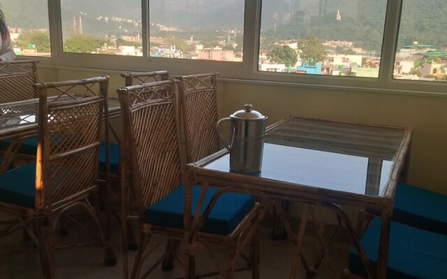 Hotel Narayan inn (Unit of Butola Hotels)