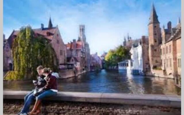 Spacious Appartment aan damse vaart @ brugge
