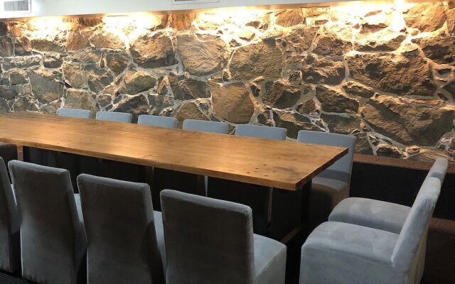 Garrison Inn Boutique Hotel