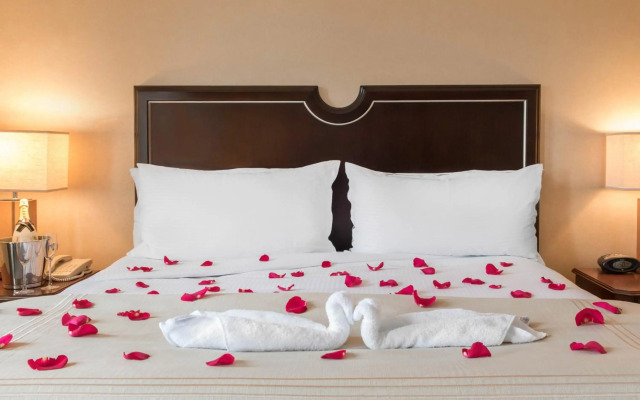Omni Severin Hotel