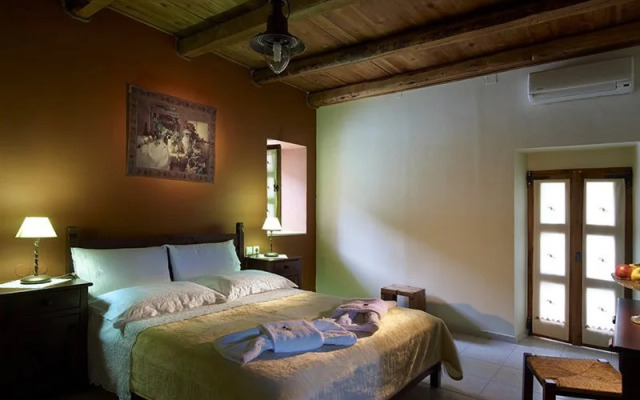 Petronikolis Village