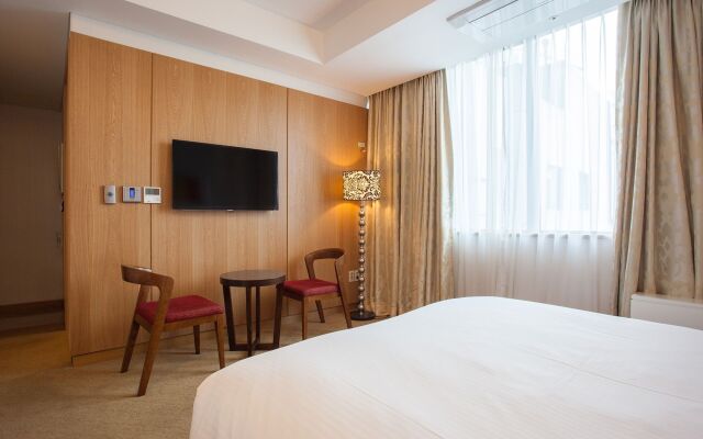 Pharos Hotel