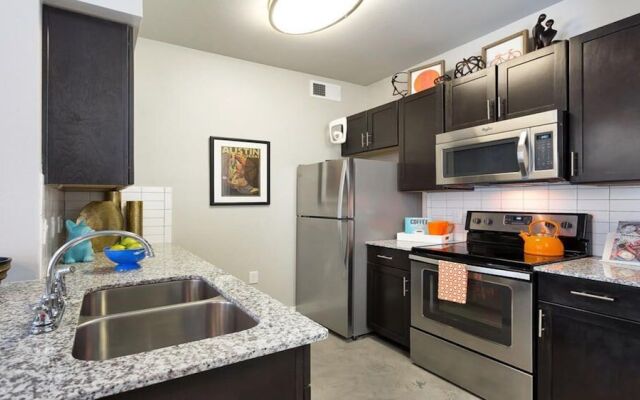 Suite Destination Downtown Austin