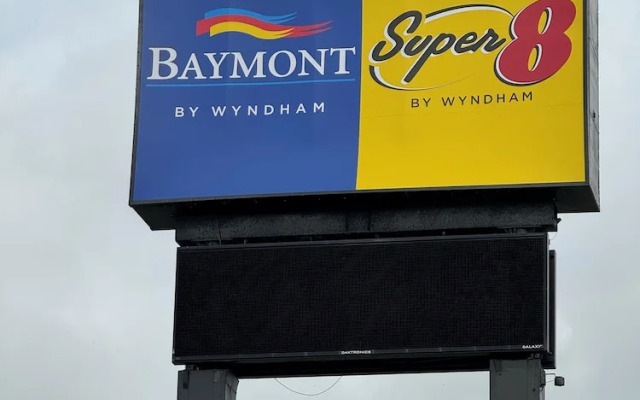 Super 8 by Wyndham Corpus Christi Airport