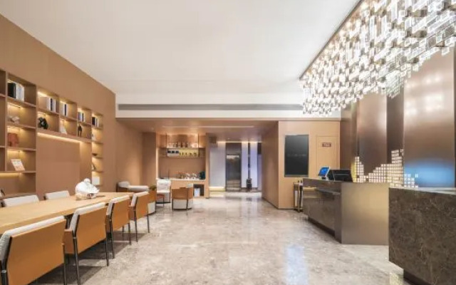 H Crystal Hotel (Shangqiu Ancient City First People's Hospital)