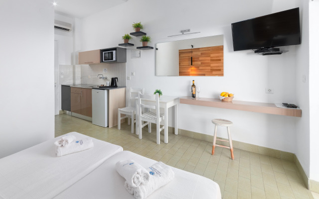 Pefkos View Suites & Maisonette