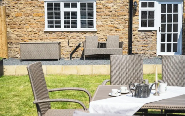 Hampshire Charming House