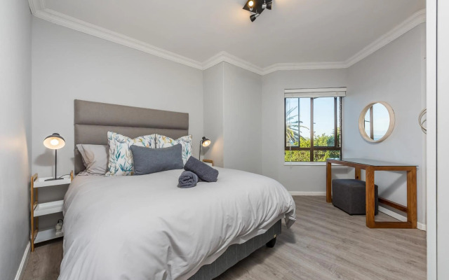 Beacon Wharf , George Hay 4 Holiday Accommodation