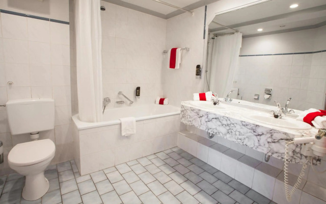 INA Hotel Royal