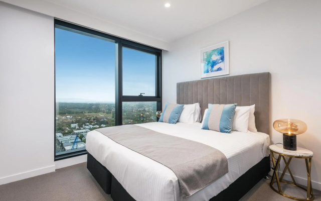 Sky One Apartments by CLLIX – Guest Rooms – Melbourne