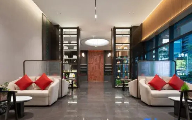 Luolan Hotel (Sanya Bay Joy City)