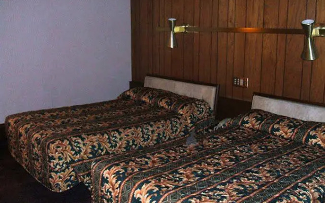 Red Carpet Inn