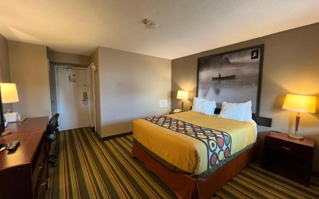 Jolly Roger Inn & Resort