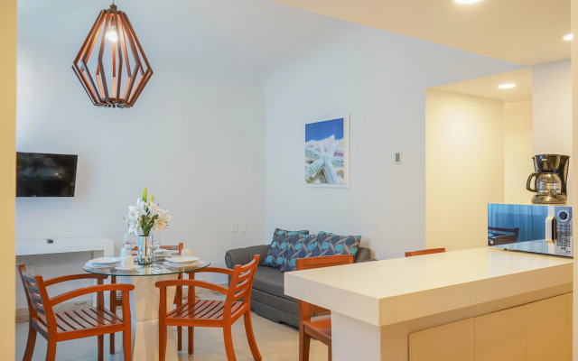 Luna Palace Hotel and Suites