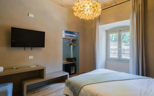 163 Boutique Hotel
