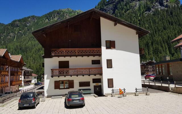 FRAINES 19 : typical three-room apartment (022039-AT-070085)-199 Fraines 19