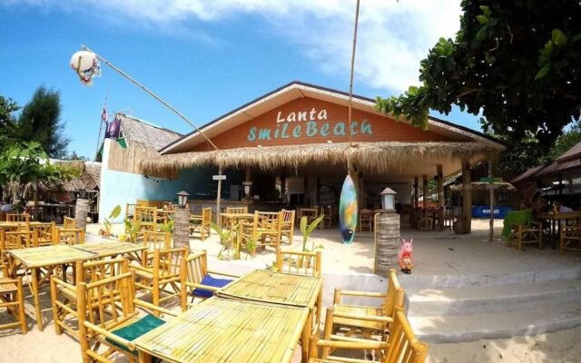 Lanta Smile Beach At Klong Dao