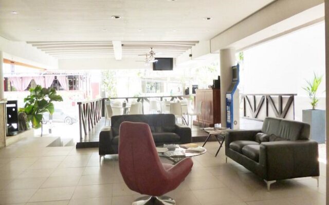 Hotel Tower House Suites