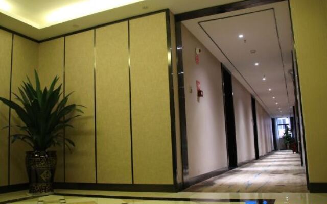 Mile Xiongfeng Hot Spring Hotel (Huquan Ecological Park)