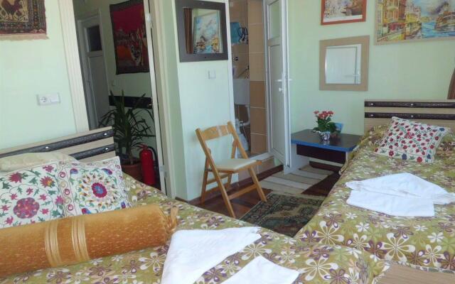 Chora Guesthouse