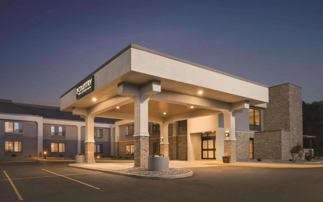 Country Inn & Suites by Radisson, La Crosse, WI