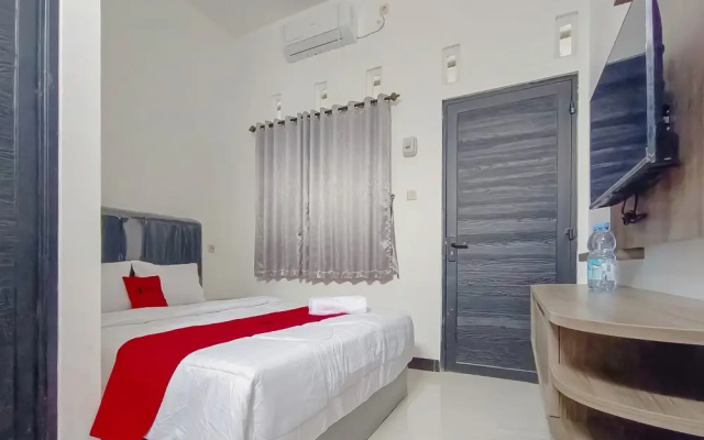 RedDoorz Syariah near RSUD Kajen Pekalongan