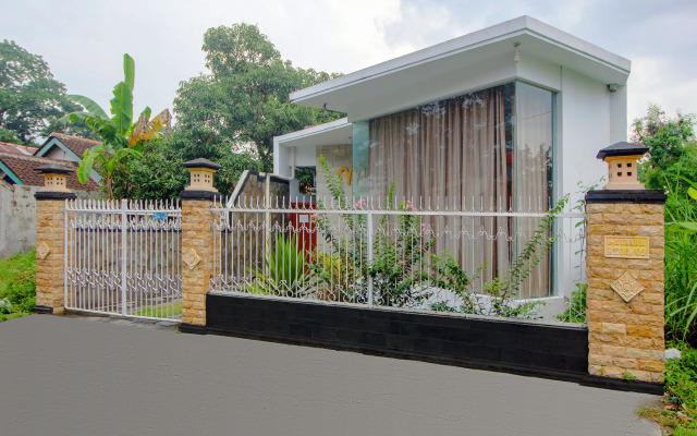 SPOT ON 2754 Miyagi Guesthouse