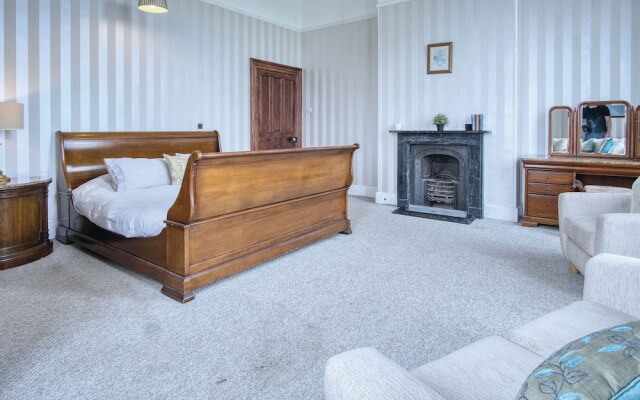 Rumwell Park - 8 Bedroom Manor House- Taunton