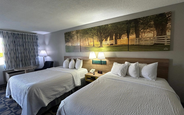 Days Inn by Wyndham Byron