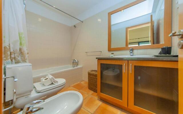 B39 - Marina Hill Apartment