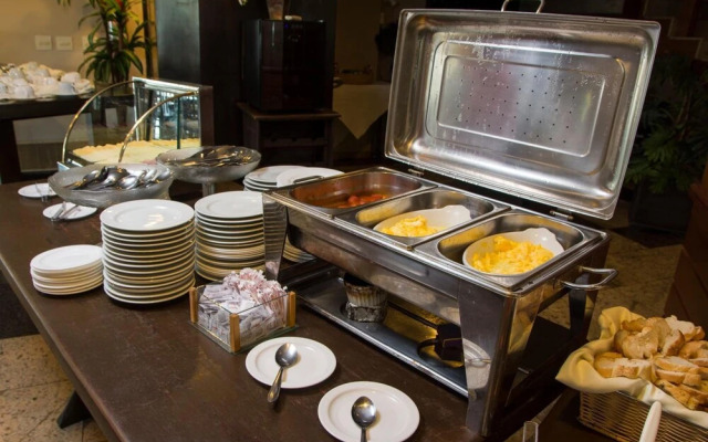 Lagoa Serena Flat Hotel