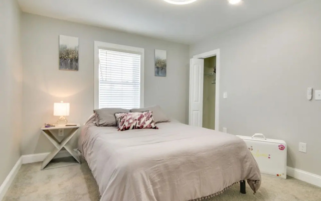 Updated Home - Walk to Salisbury University!