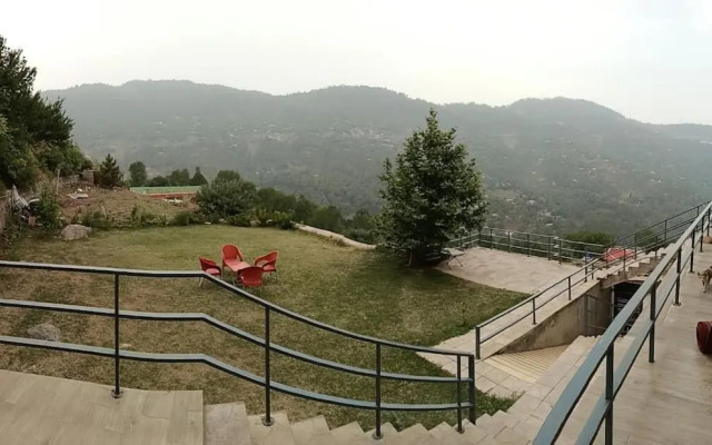 Midway Murree