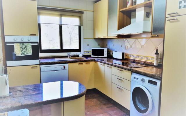 Excellent T2 apartment with pools 400m Falesia beach