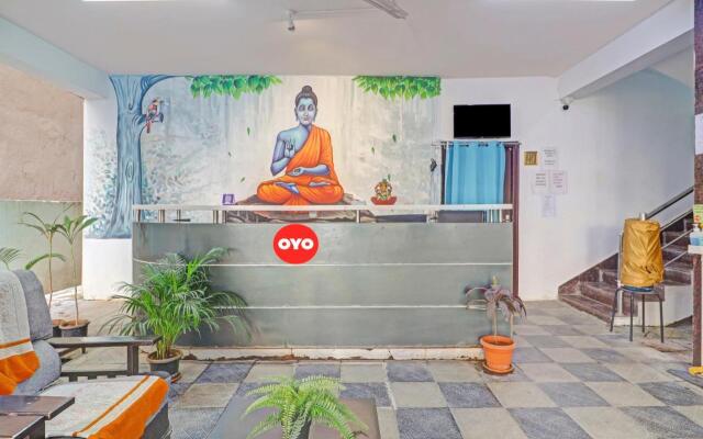 OYO Flagship 701985 Amrutha Spaces