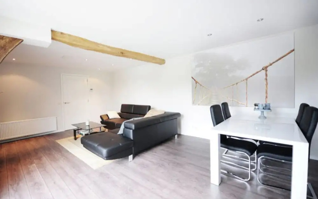 Romantic Holiday Home With Plenty of Cycling and Walking Possibilities