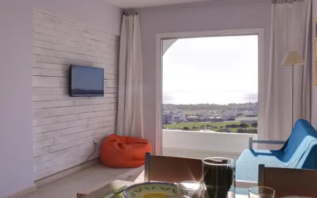 Themis Apartment City Center