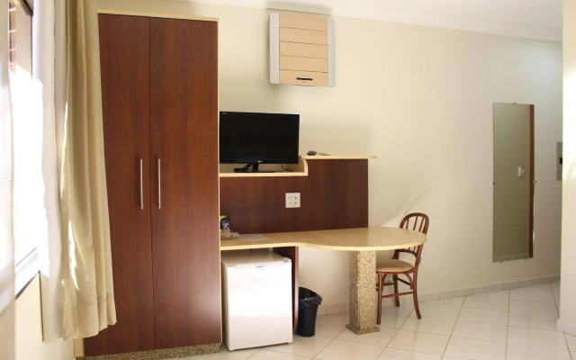 Hotel Lago Dourado