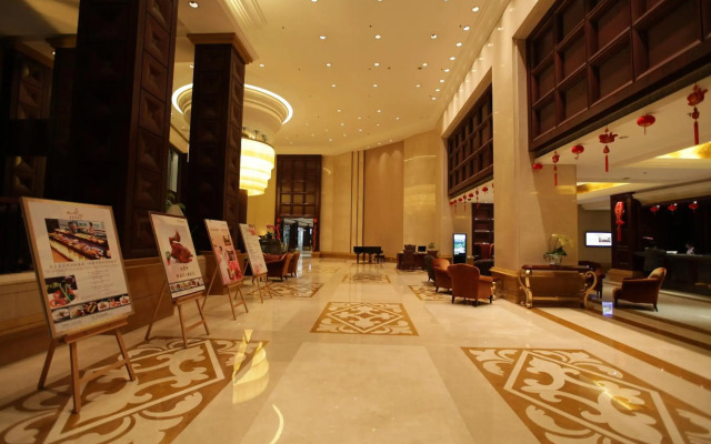 Grand Royal Hotel