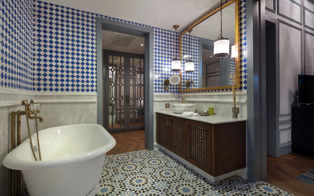Hagia Sofia Mansions Istanbul, Curio Collection by Hilton