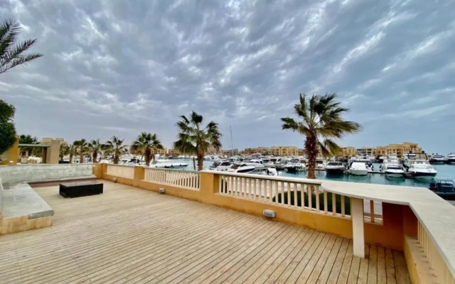 MB 2 Palace New Marina El Gouna