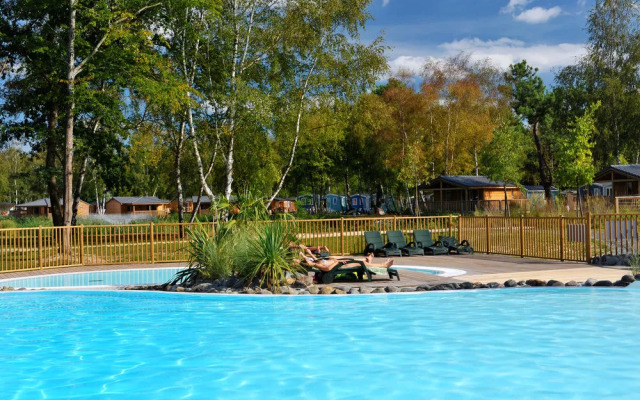 Le Village du Lac - Caravan Park