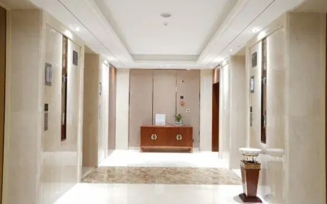 Evergreen Tongjiang Hotel