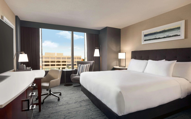 Hotel Champlain Burlington, Curio Collection by Hilton